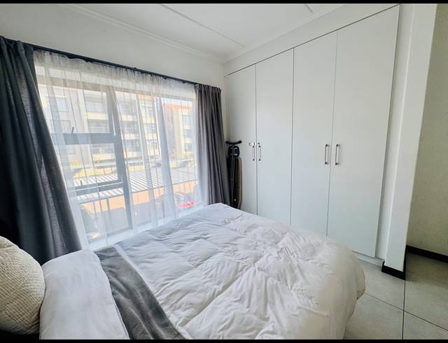 2 BEDROOM FLAT FOR SALE IN MAROELADAL